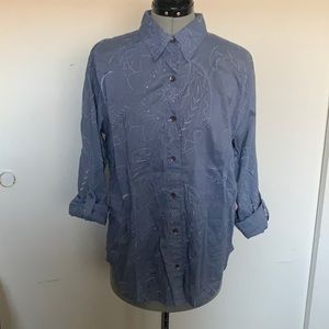 Floral embroidery cuff sleeve button up top M / L